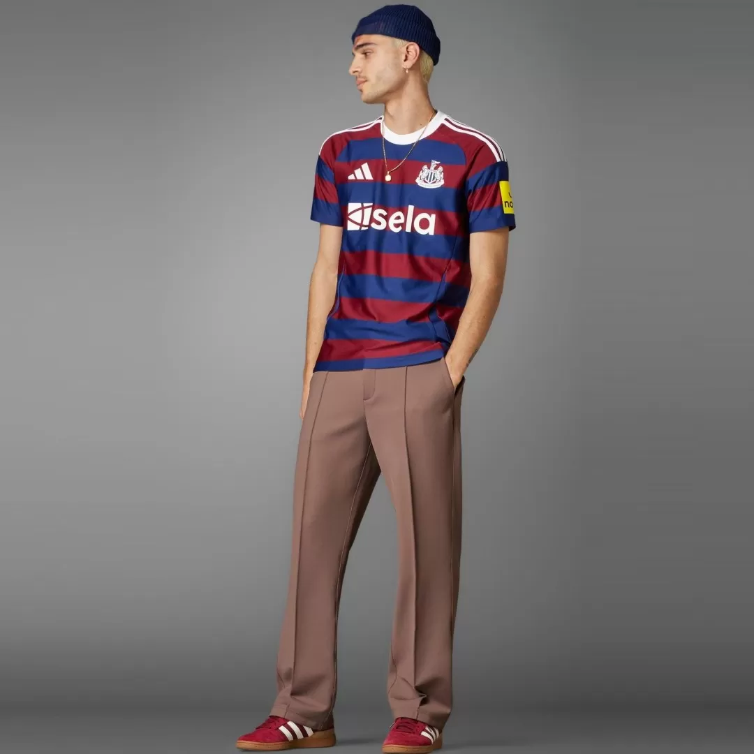 Newcastle United Away Soccer Jersey - Image 4