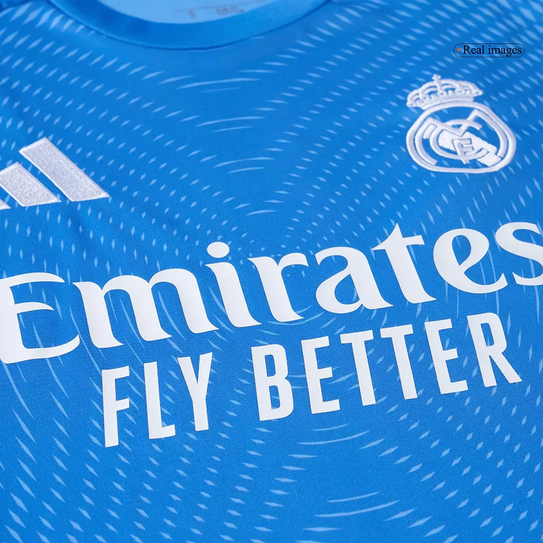 Real Madrid Goalkeeper Soccer Jersey 2025/26 Blue - Image 9