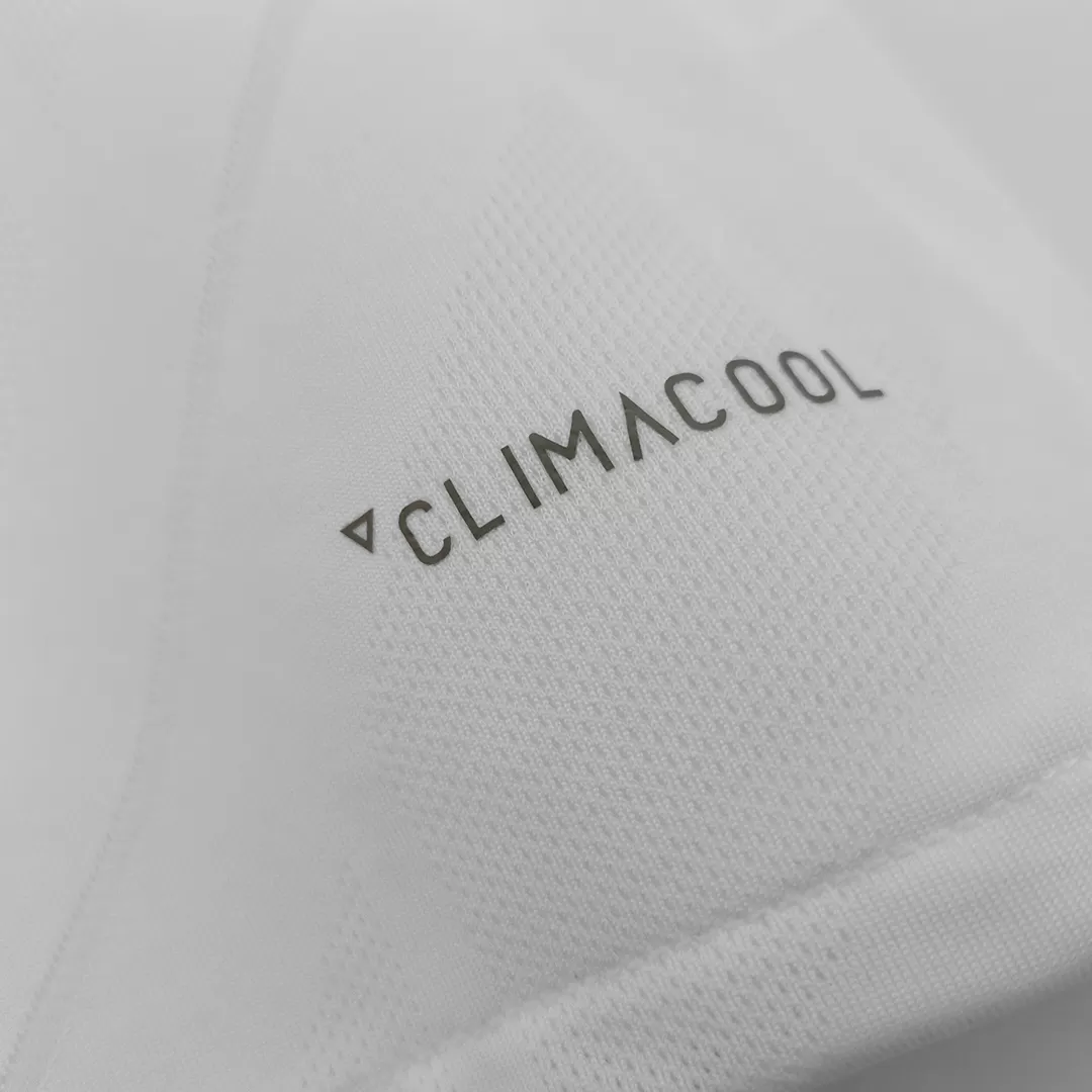 Vintage Soccer Jersey BENZEMA #9 Real Madrid Home Long Sleeve 2017/18 - Image 6