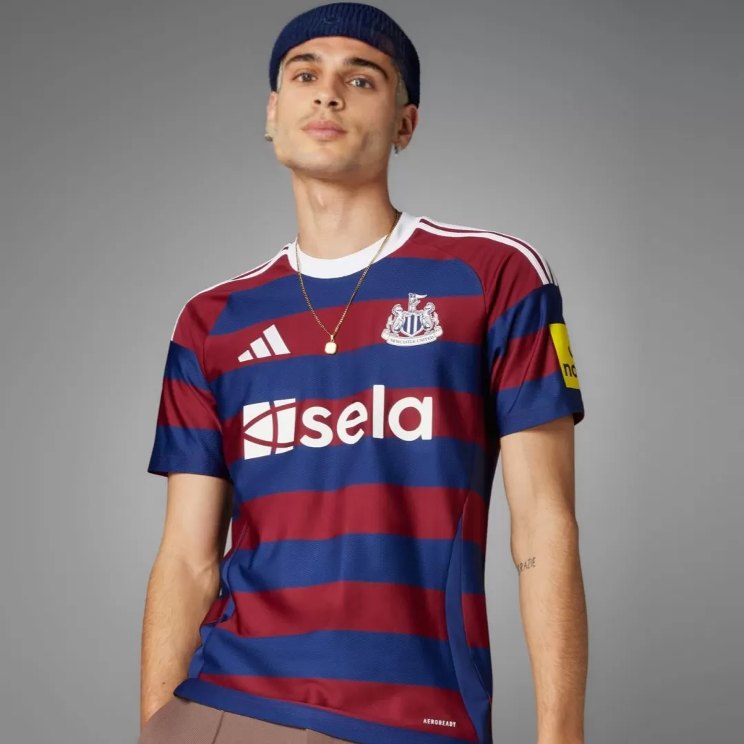 Newcastle United Away Soccer Jersey - Image 3