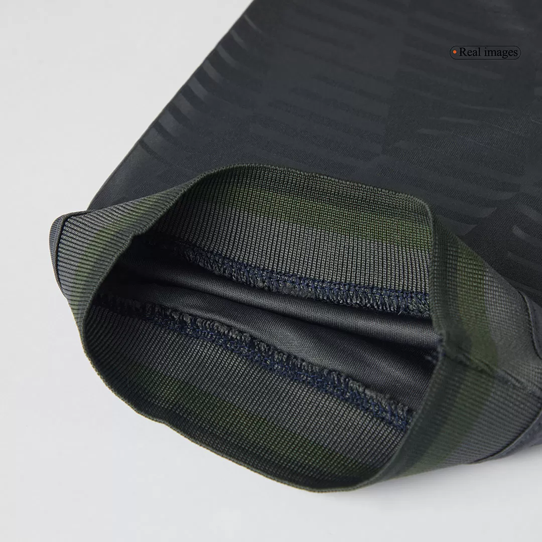 Bayern Munich Oktoberfest Soccer Jersey - Image 11