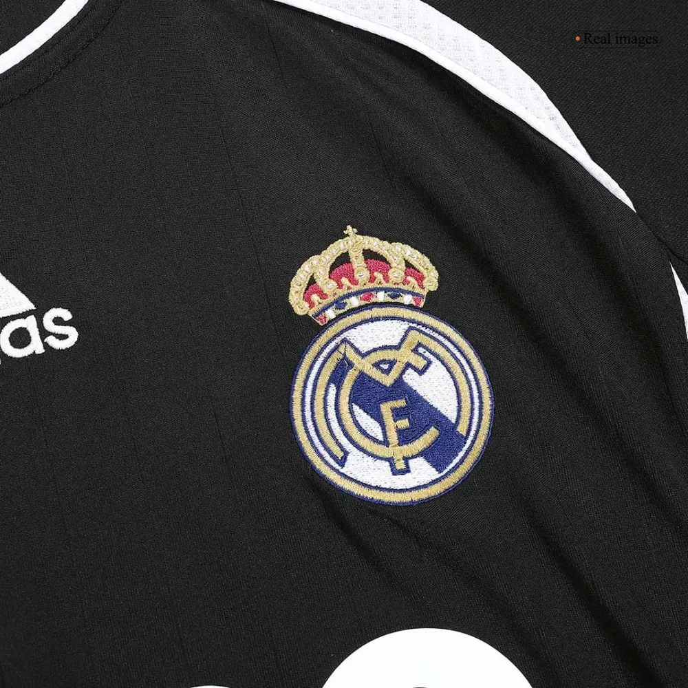 Vintage Soccer Jersey Real Madrid Away 2006/07 - Image 5