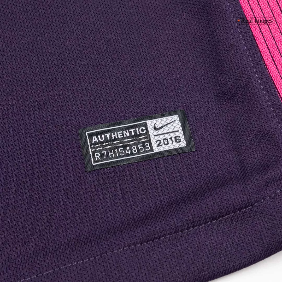 Retro Soccer Jersey Barcelona Away 2016/17 - Image 9