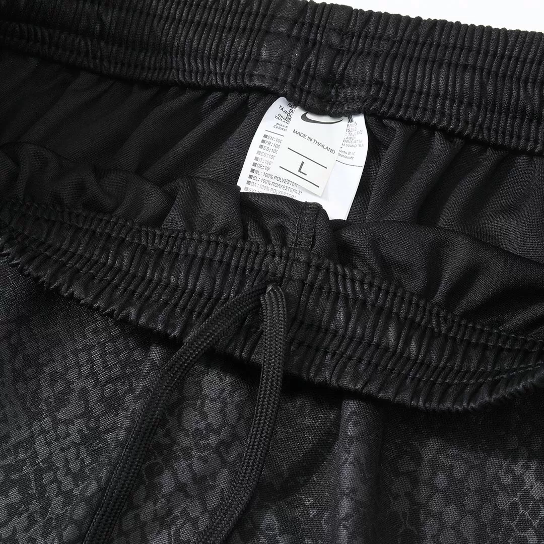 Barcelona 1/4 Zip Tracksuit 2025/26 Kids Black - Image 13