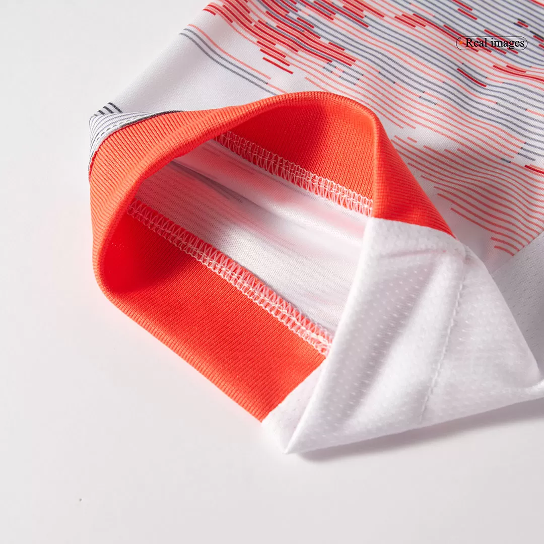 Bayern Munich Away Jerseys Full Kit 2025/26 - Image 11