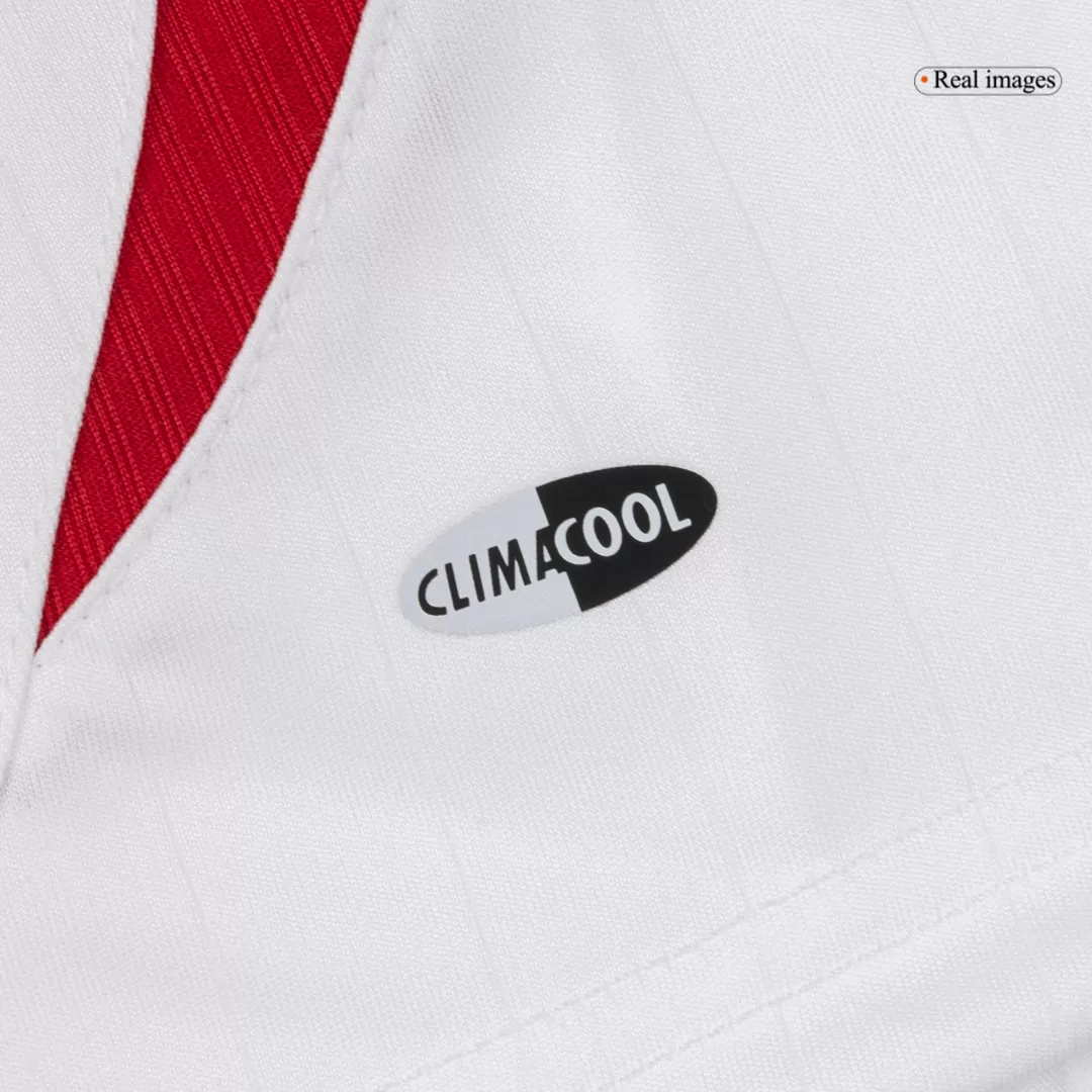 Retro Soccer Jersey Spain Away 2006 - Image 11