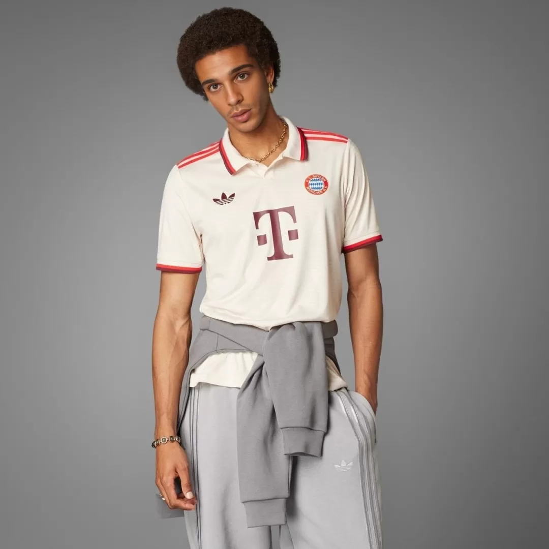 Bayern Munich Third Away Soccer Jersey - UCL - Image 3