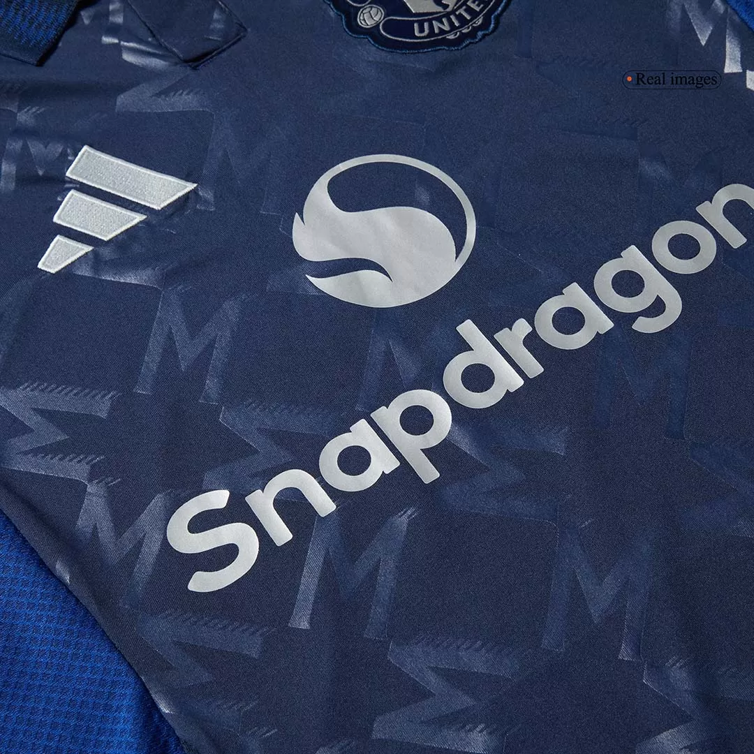 Manchester United Away Long Sleeve Jersey - Image 11