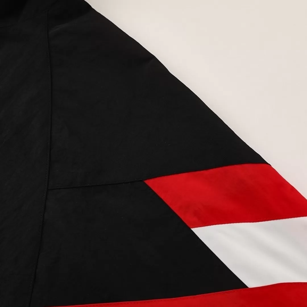 Manchester United Windbreaker Jacket 2025/26 - Black - Image 4